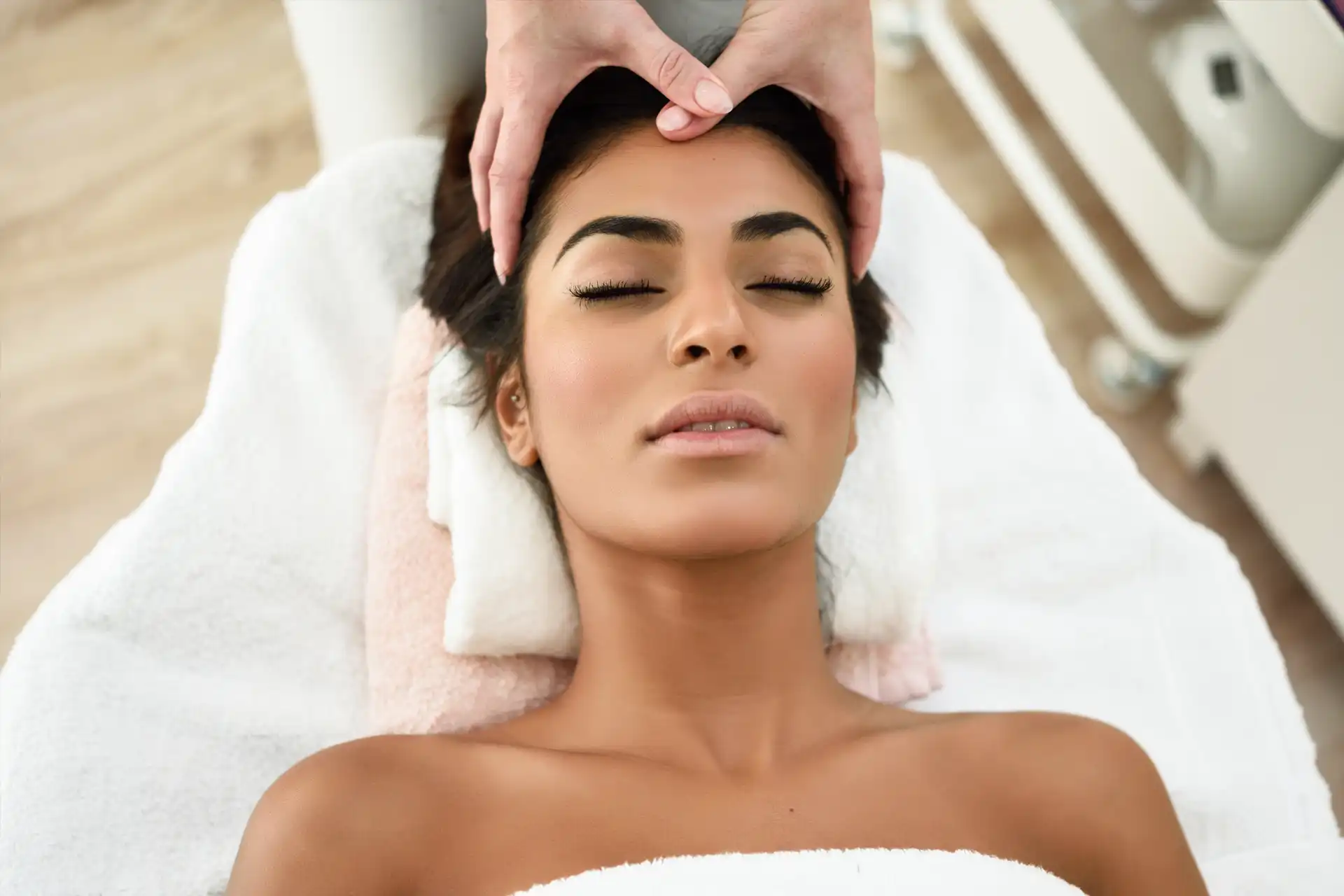 indian head massage service in farnham